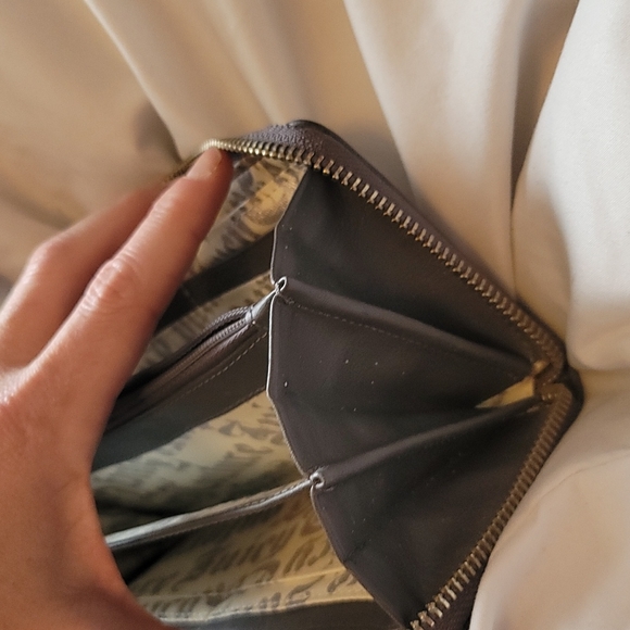 💥VTG💥JUICY COUTURE LARGE BUTTERFLY WALLET 🦋 - Picture 8 of 10